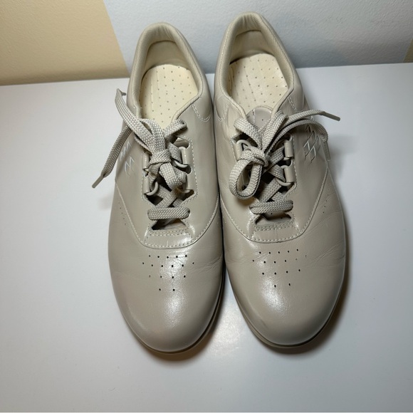 SAS Women's Sneakers in Light Beige - Picture 6 of 10